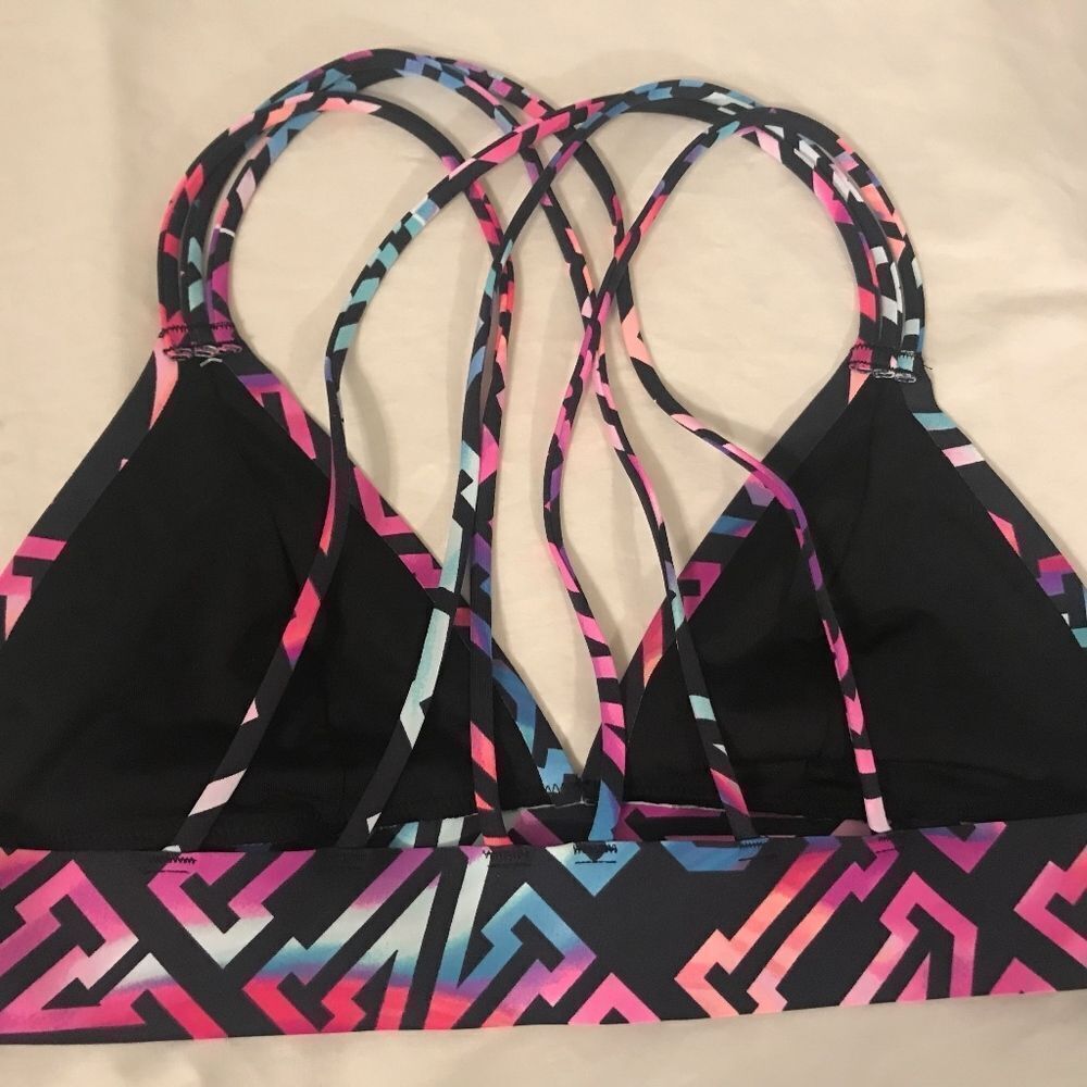 VS‎ PINK Bonded Strappy Yoga Bralette Size M - Picture 2 of 3